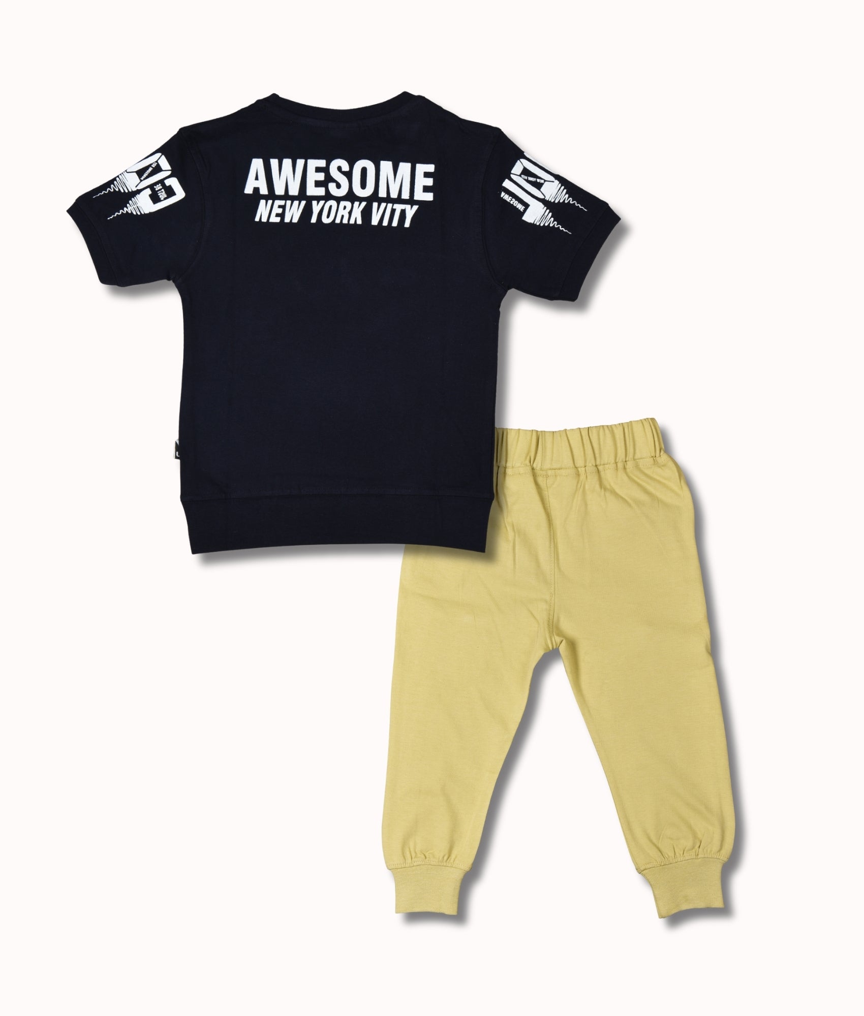 Boys T-shirts & Joggers Set