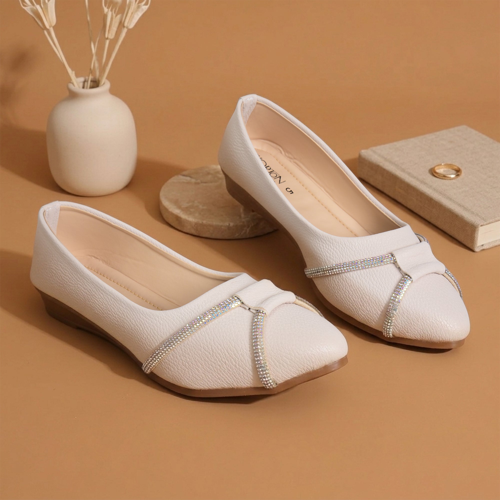 Women’s Elegant Bellies