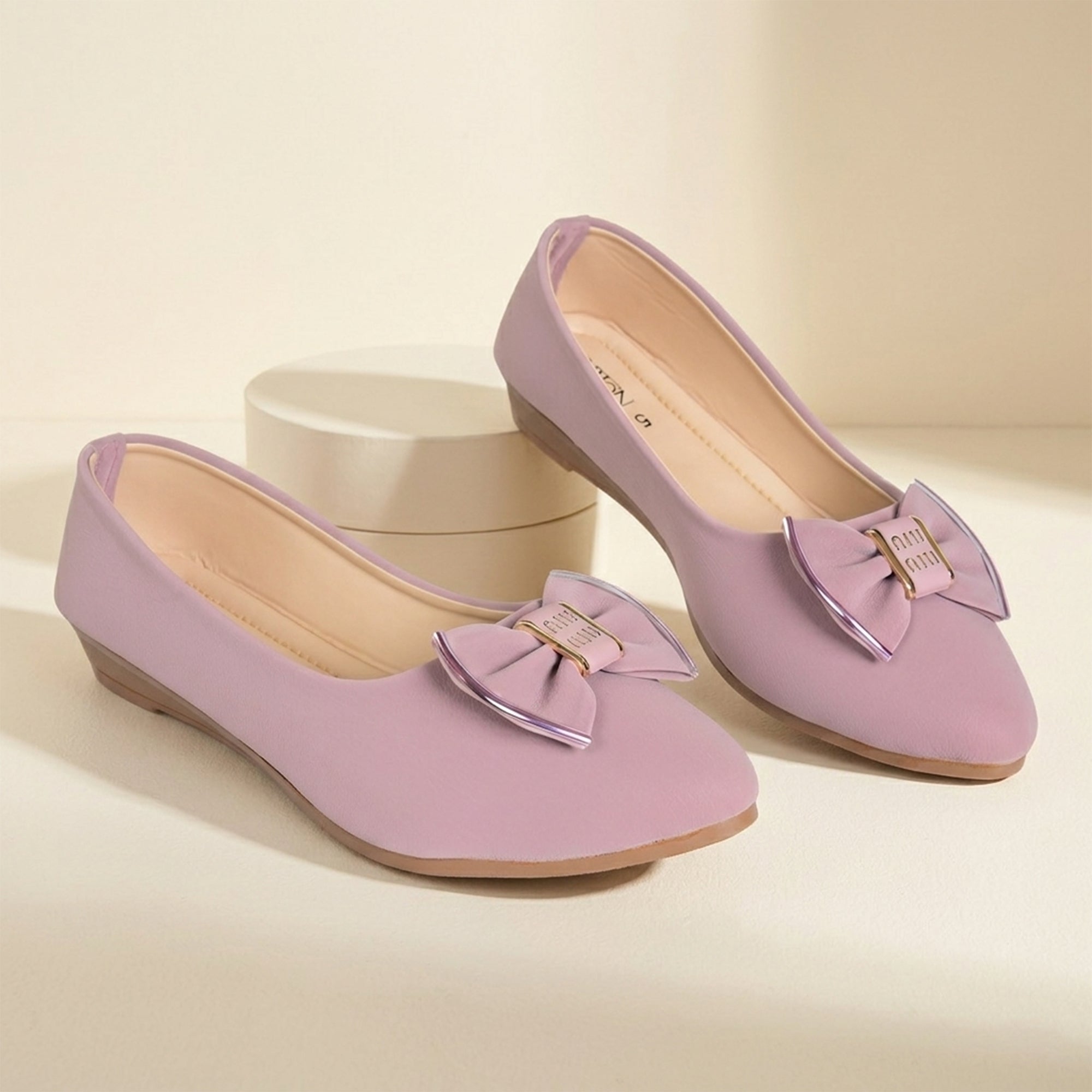Women’s Elegant Bellies